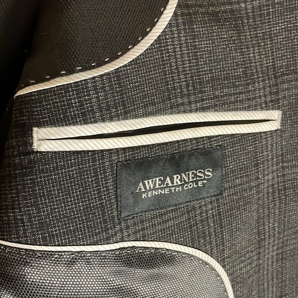 EUC Kenneth Cole 48 R AWEARNESS plaid blazer - Picture 4 of 6